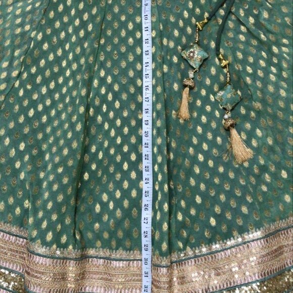 Handcrafted Jade Green Lehenga Choli 3 Piece Set – Worn Once Excellent Condition - Picture 6 of 7
